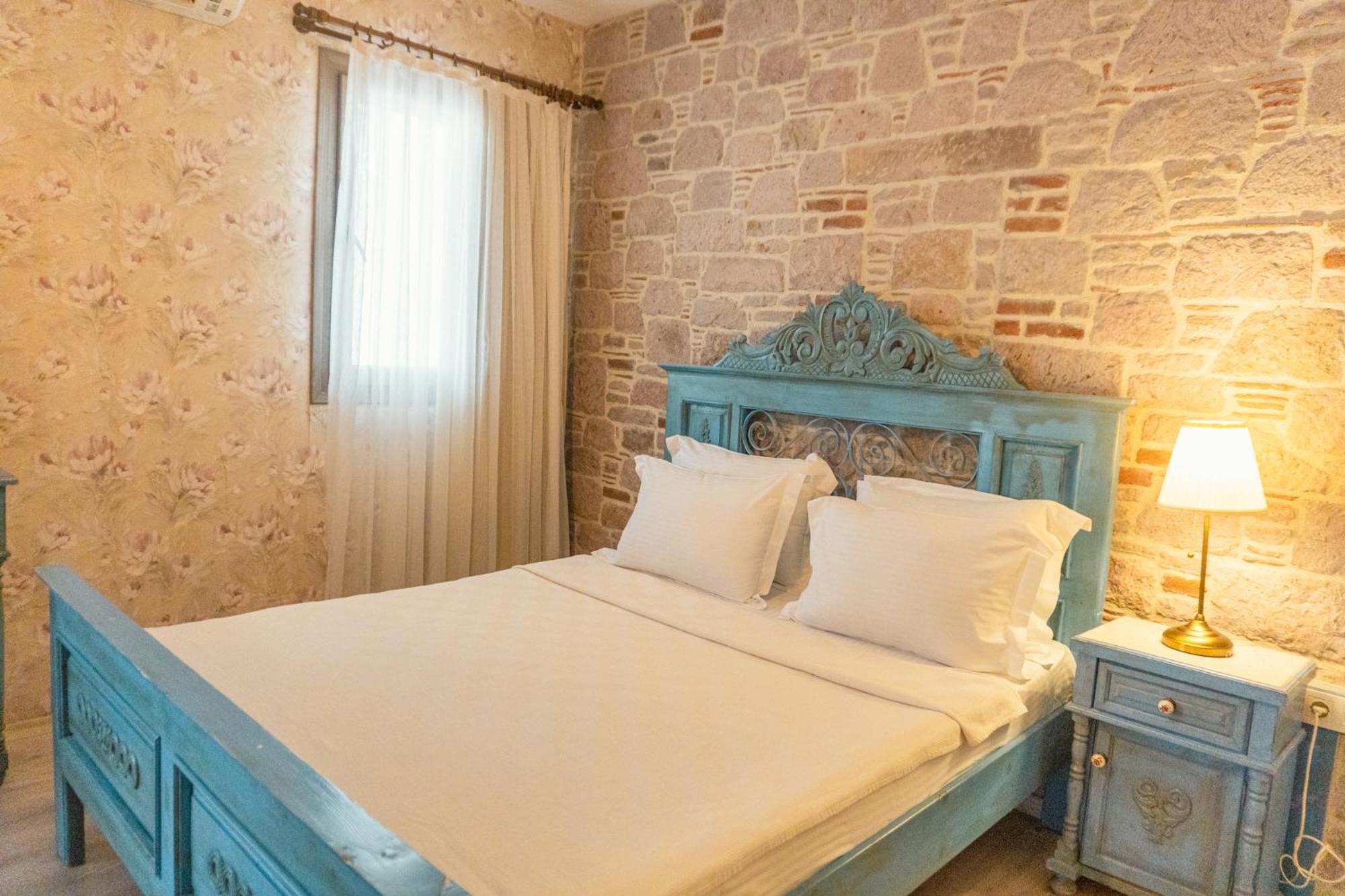 Cunda Mor Limon Otel Ayvalı Zewnętrze zdjęcie